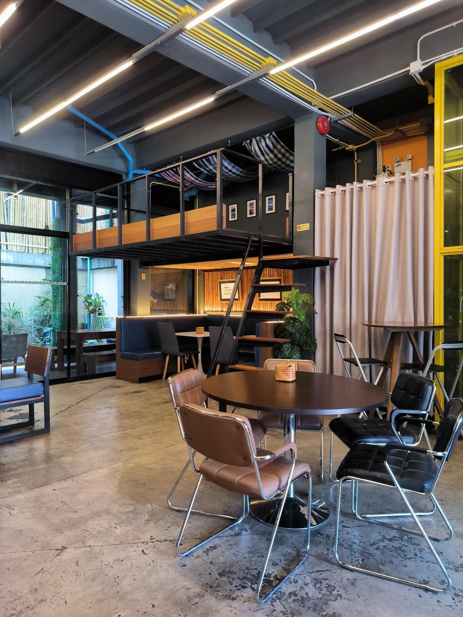 Whereder Poshtel Удон-Тхани Экстерьер фото